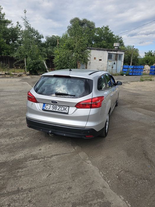 FORD Focus 2015 — imagine 5