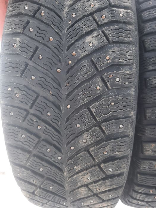 Продам шины. 215/60/17 мишелин.