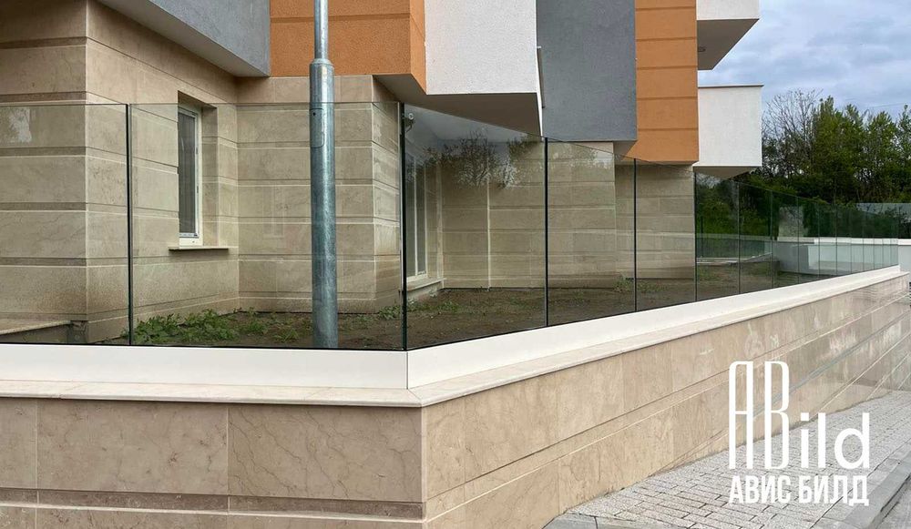 Алуминиеви и стъклени парапети на отлична цена