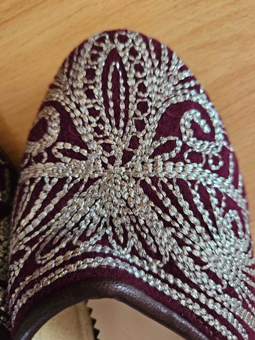 Везани родопски чехли 37 р.