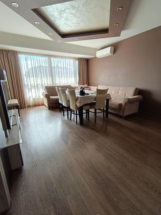 Тристаен апартамент под наем