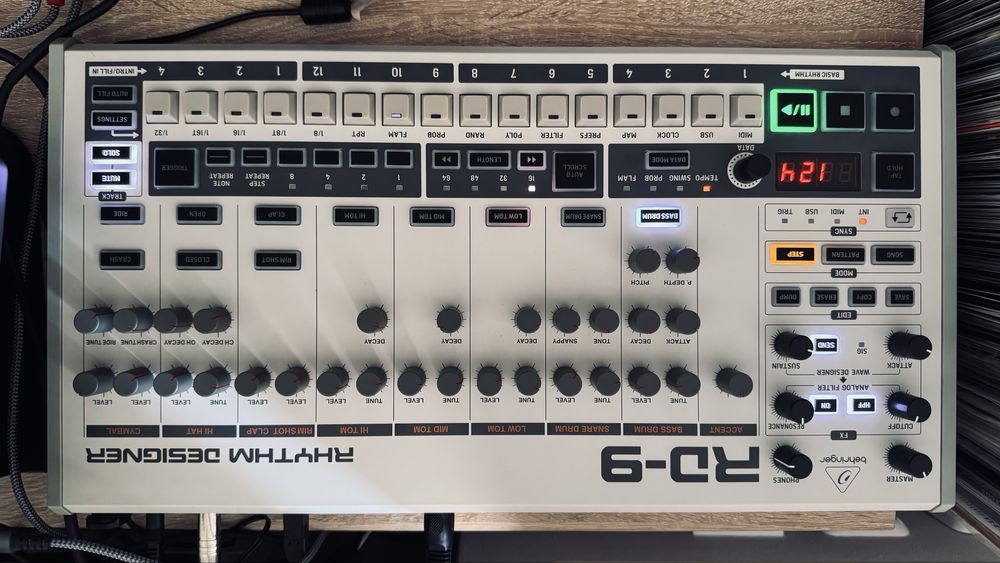 Behringer RD-9 (909)