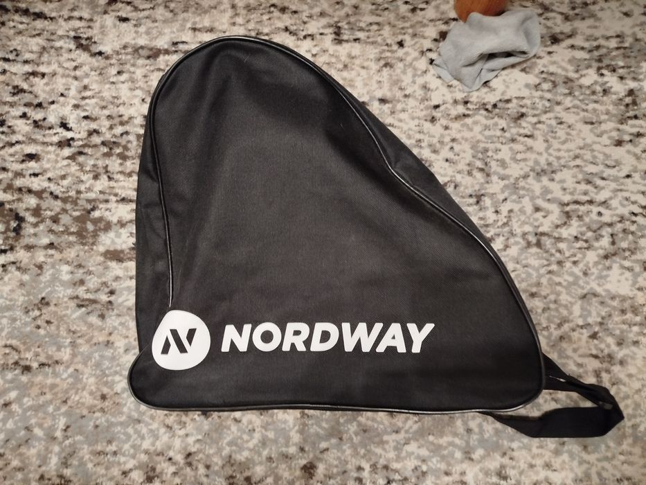 Хоккейные коньки