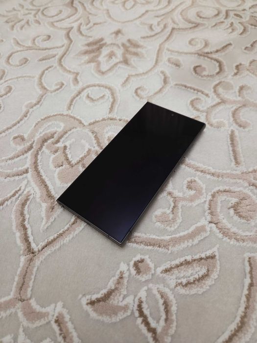 Продам Samsung S24 Ultra 256 gb
