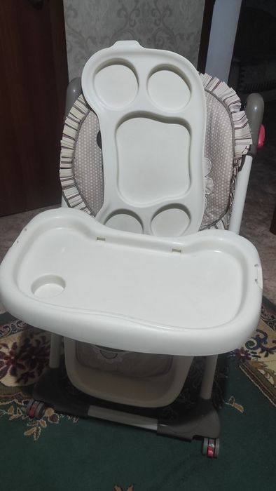 Срочно продам стульчик для кормления