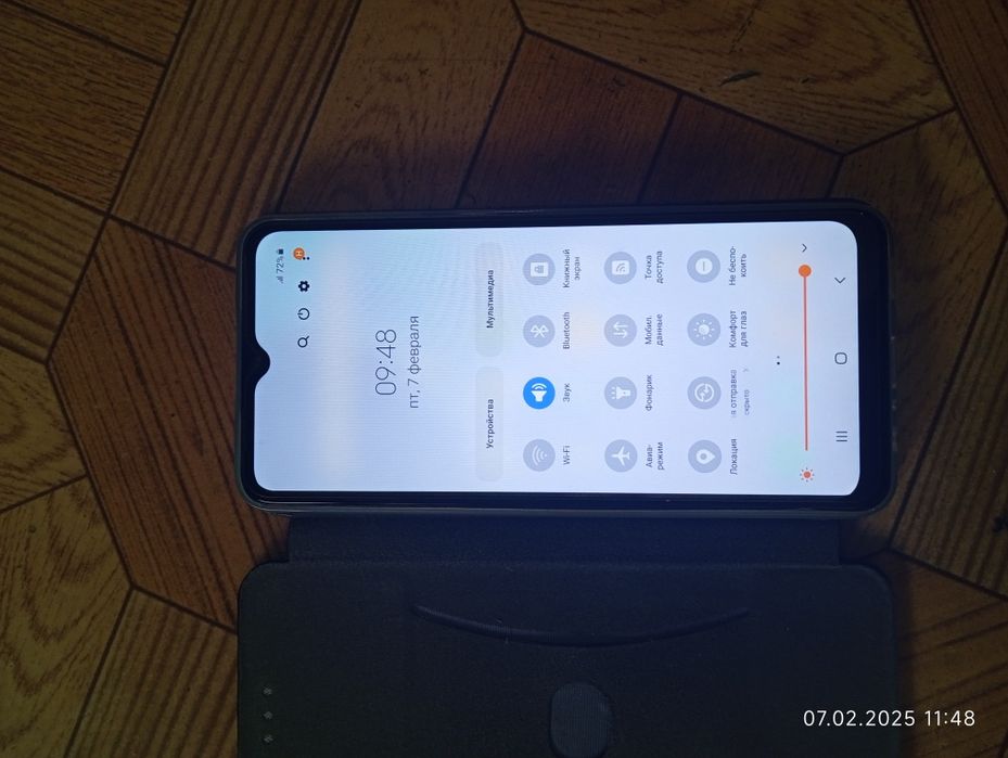 Самсунг телефон. А 02.