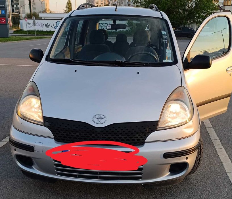 Toyota Yaris Verso 1.4i - АВТОМАТИК
