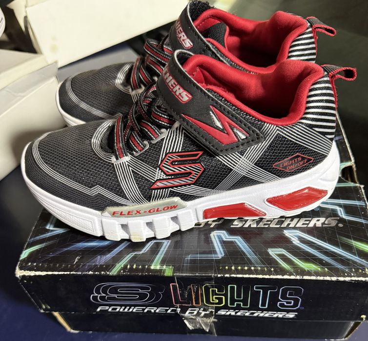 Adidasi skechers copii