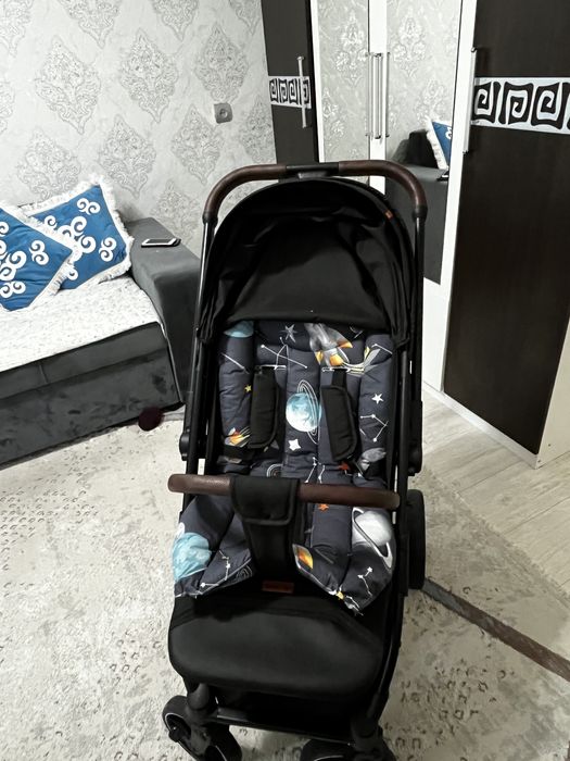 Коляска прогулочная с перекидной ручкой