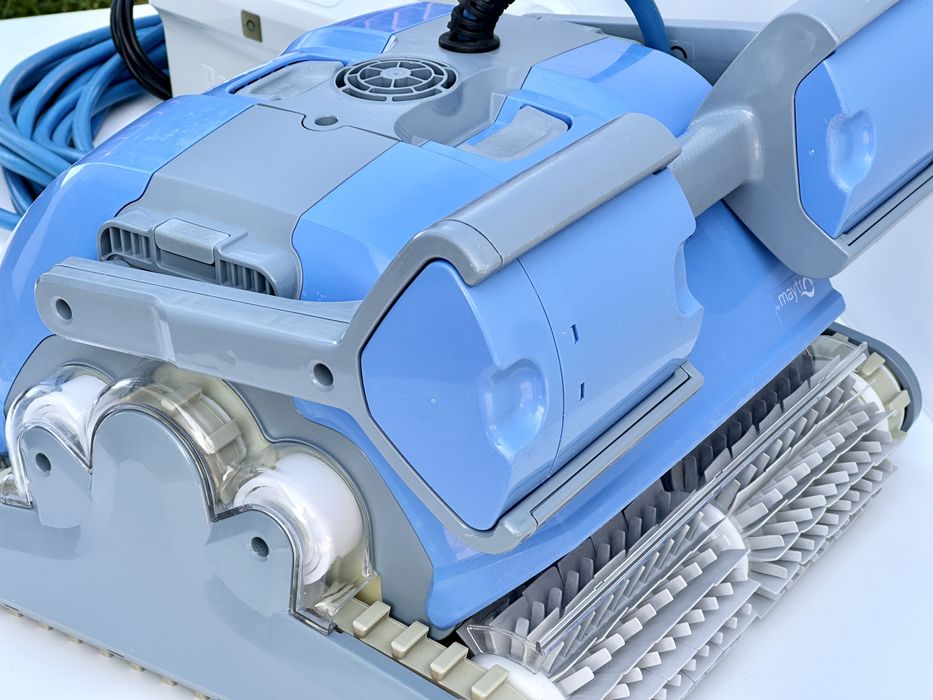 Robot de piscină Dolphin Supreme M400