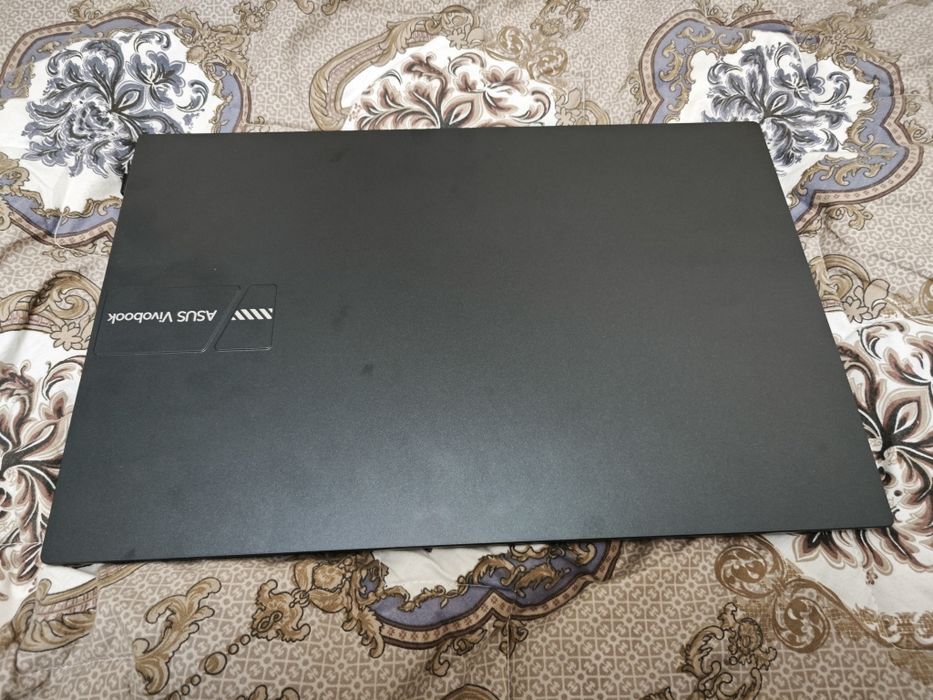 Продам ноутбук asus vivobook 15 1tb