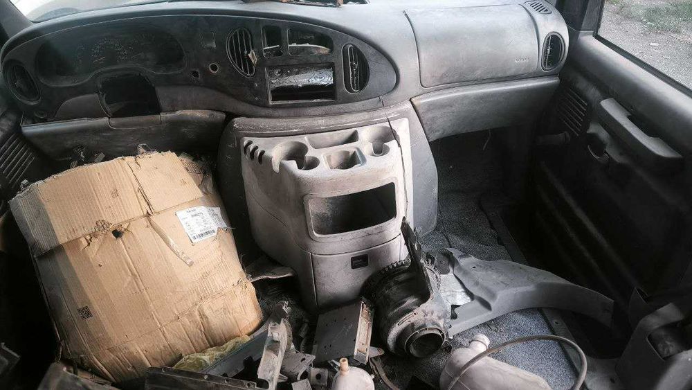 Ford Econoline E350 4x4 1993 года выпуска