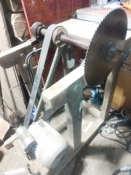 Настолен Циркуляр