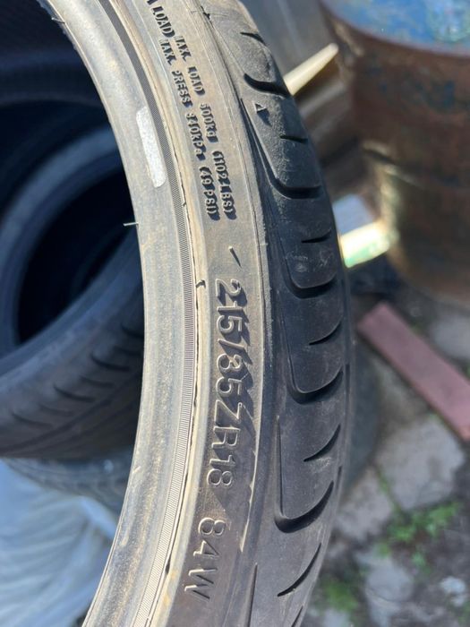 Летние шины R18 в отличном состоянии