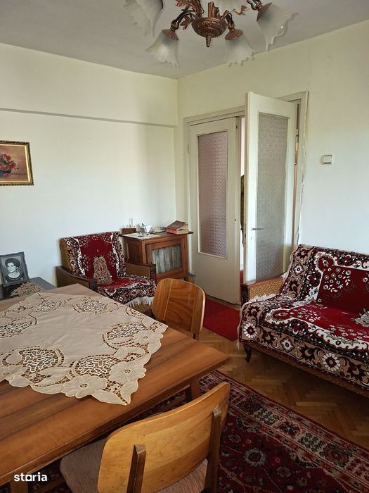 Apartament 4 camere Rovine