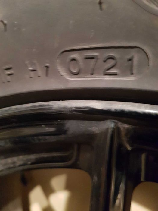 Продава оригинални джанти к гуми за Мерцедес w212 от 2009 до 2013 г.