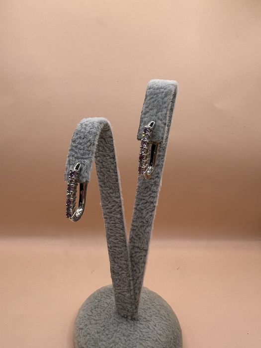 Продам золотые серьги.