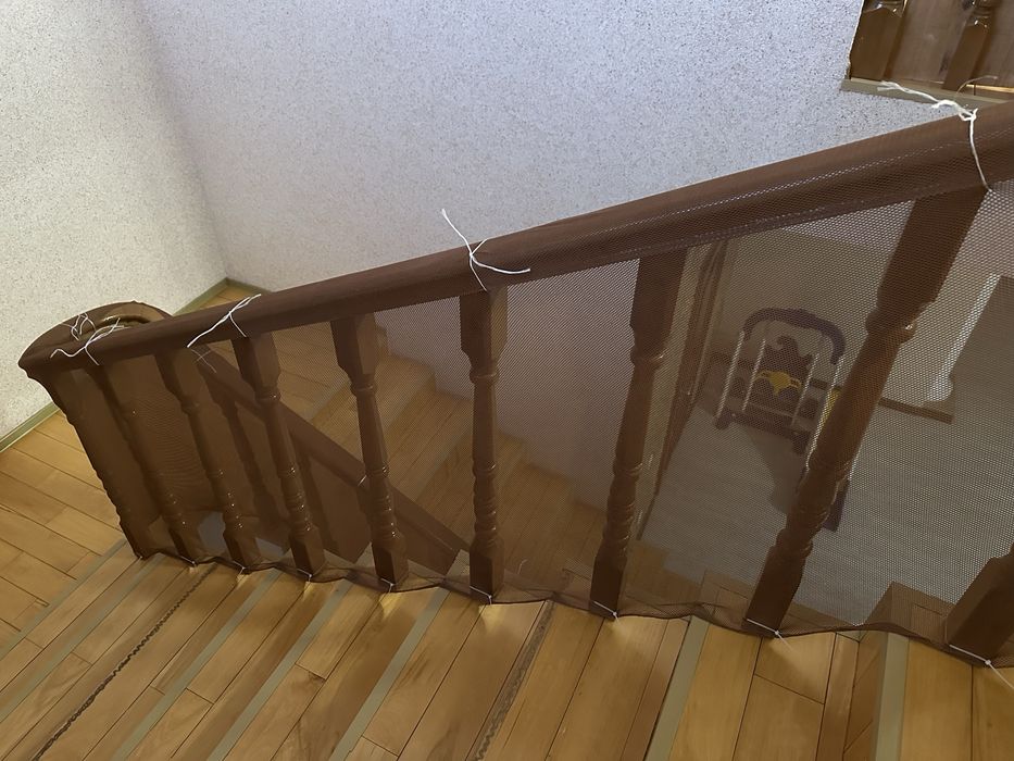 Защита на лестницу от детей