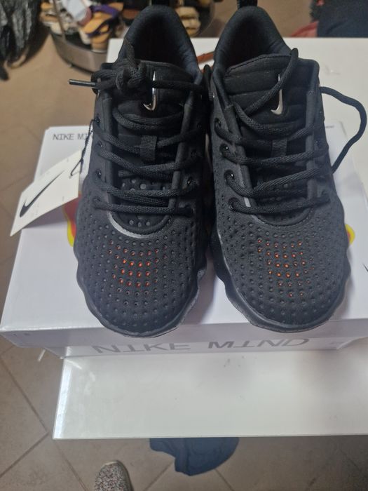 Vand Nike Mind ,nou cu eticheta nr 41 cu 26 cm