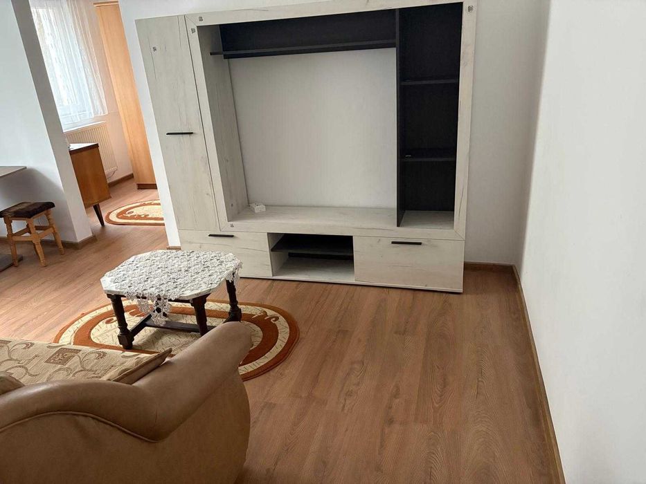 Inchiriez apartament 2 camere mobilat