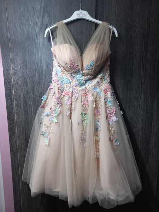 Rochie de la White lady pt ocazii speciale