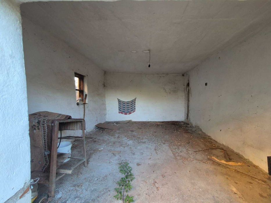 Продава се Къща в с. Девенци, Област Плевен - 375 кв.м за 130 €/кв.м - Снимка #14