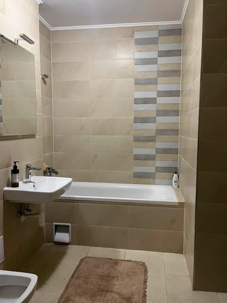 Inchiriez apartament cu doua camere cartier Maurer
