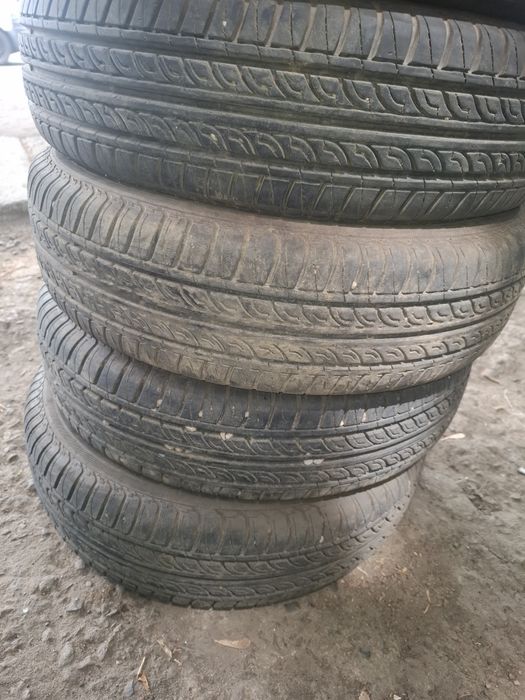 Продам шины на бонго и  дамас 12 размер