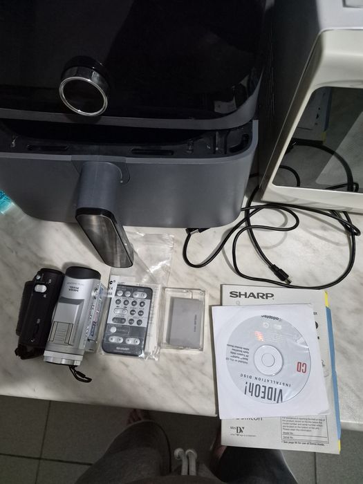 Sharp camera de filmat