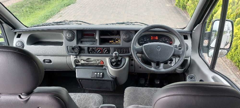 Renault Master 8 +1 Locuri din 2010 2.5 diesel Volan pe dreapta Anglia