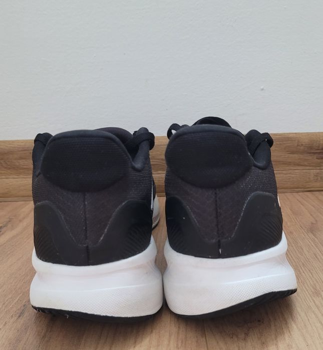 Маратонки Adidas-39 номер
