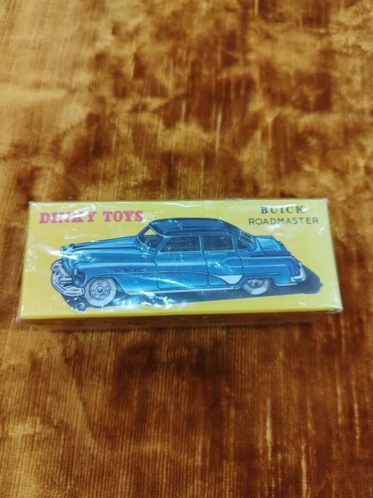 Продавам макет на количка