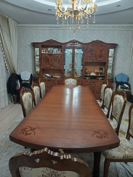 Стол и стулья 14 штук  цена 230000