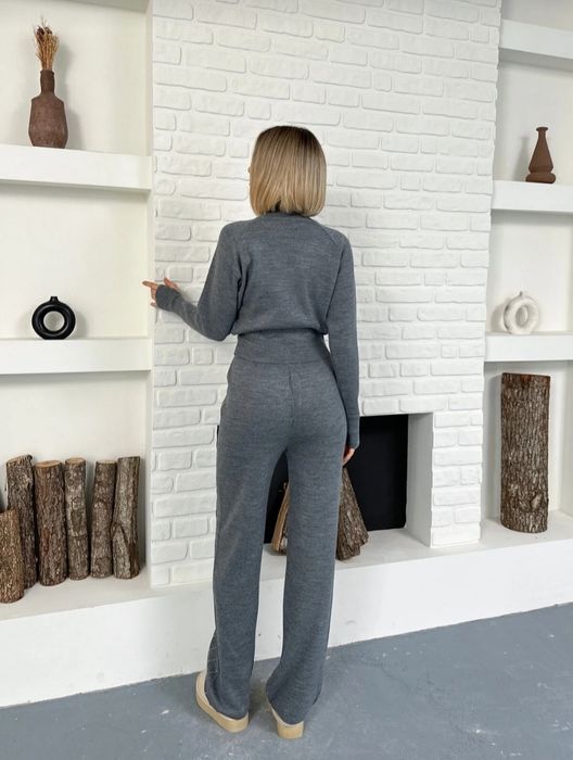 Compleu femei cu pietre