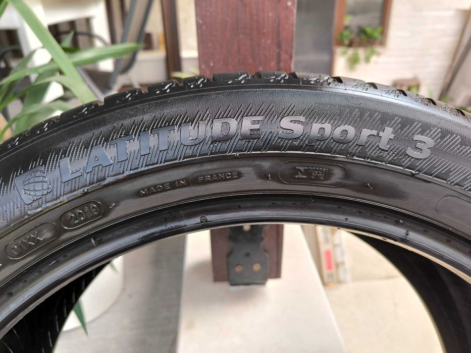 2 гуми MICHELIN за джип 255/45/20 френски