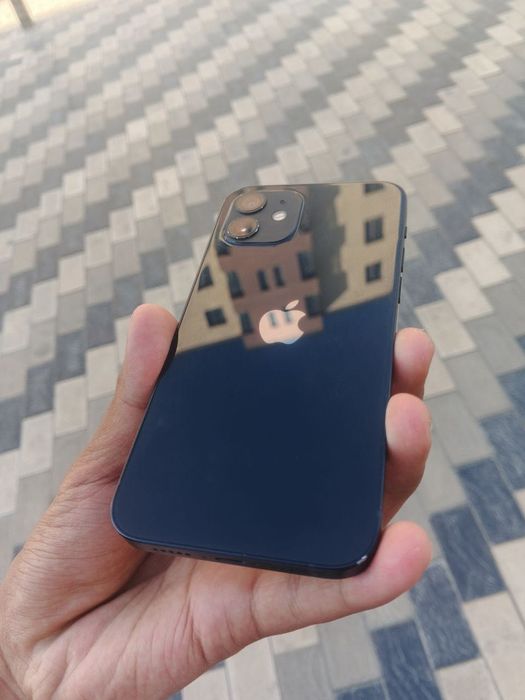 iPhone 12 64/77 face tru bor Buxoro