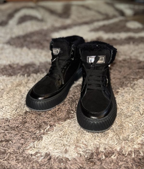 Продам новые ботиночки