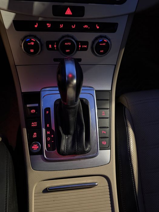 VOLKSWAGEN Passat CC 2012 — imagine 4