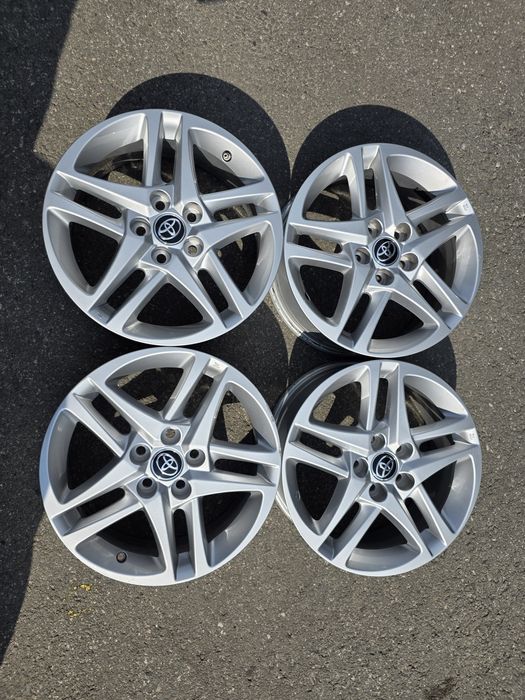 17цола Toyota 5x114,3 Тойота 4бр Оригинални