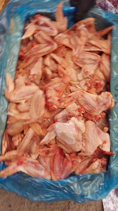 Куриные крылышки и косточки