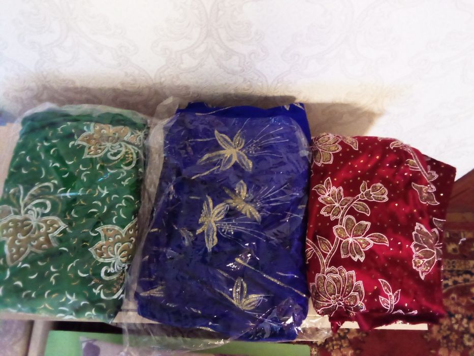 Продам диван и ткани