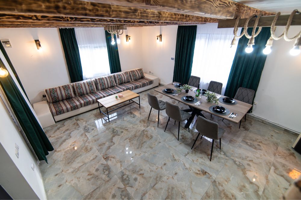 Cabana de Inchiriat cu ciubar OCUPATA DE REVELION