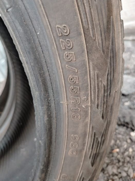 Продам шины 2 шт зима