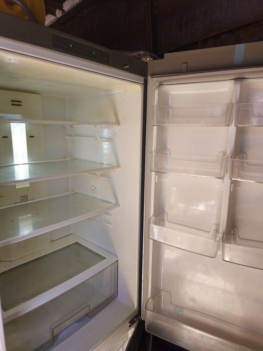 Холодильник LG.