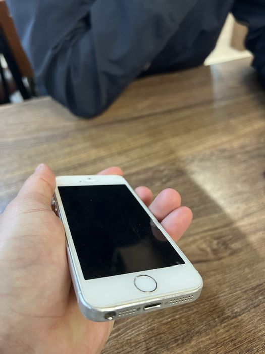 Iphone 5s 32ГБ в идеальном состоянии