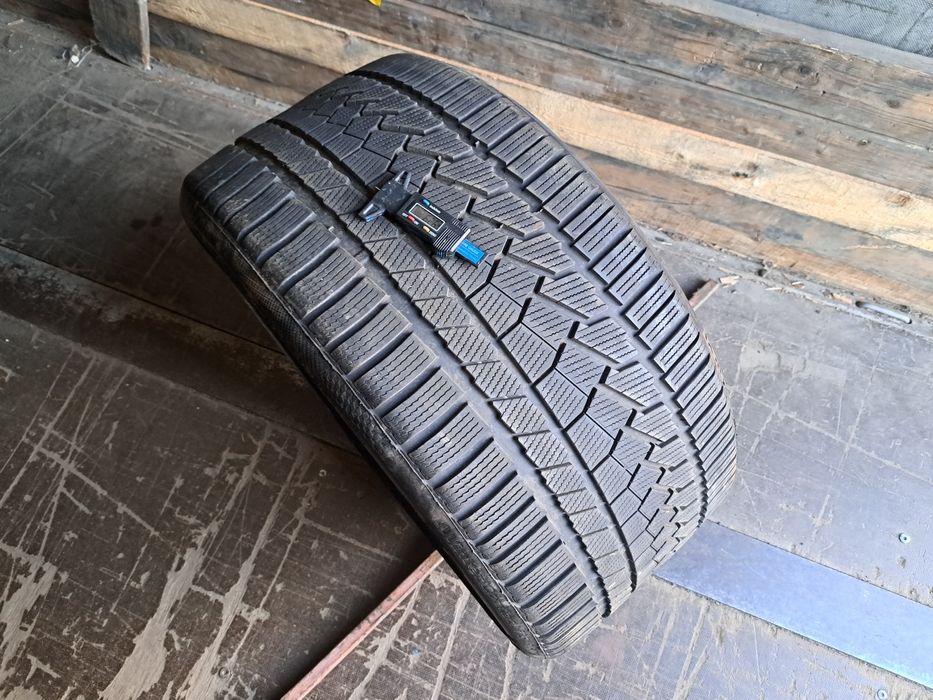 O anvelopa 285/30 R22 Continental
