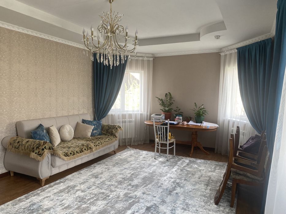 Красивый частный дом