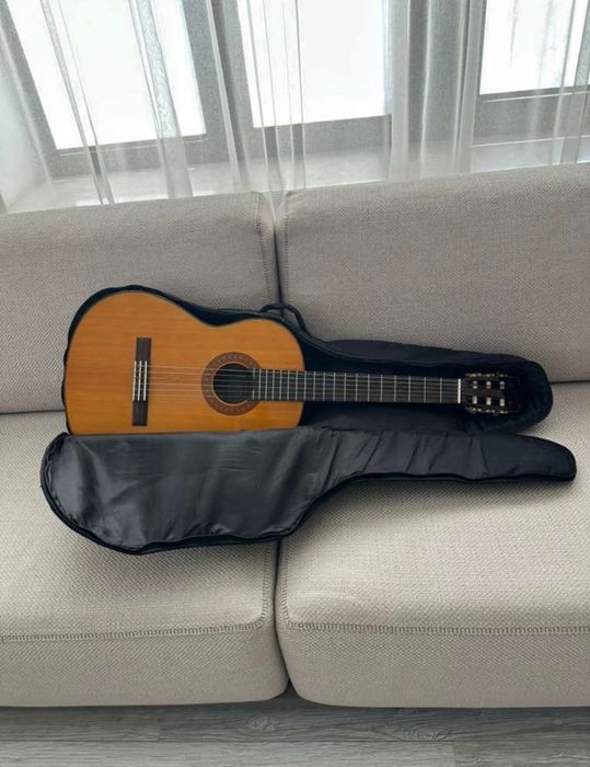 Классическая гитара Yamaha 70 + чехол