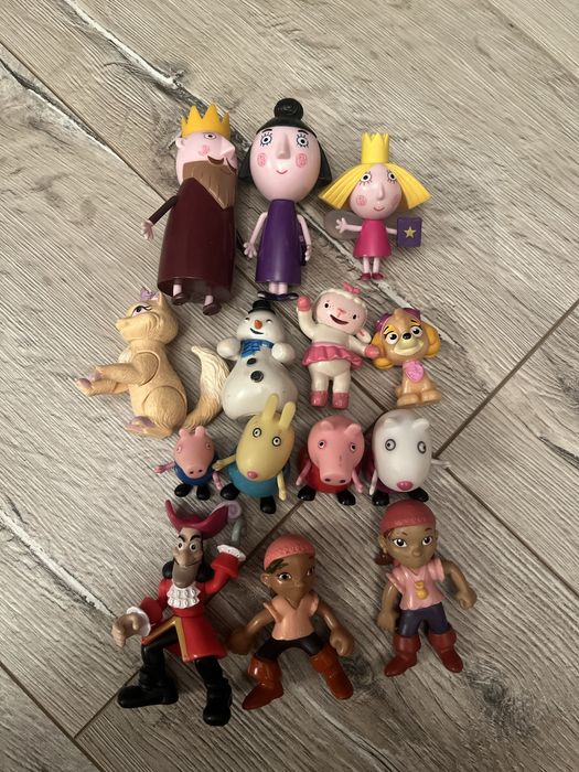 Игрушки разные маленькое королевство бэна и холли, доктор плюшева,