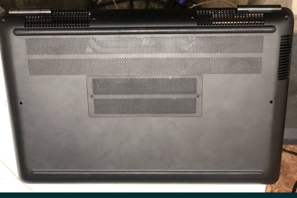 Ноутбук сотилади